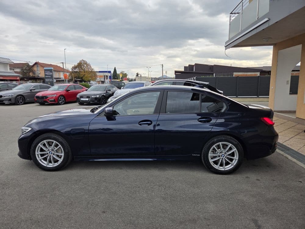 BMW 330 E BUSINESS AUT - 4