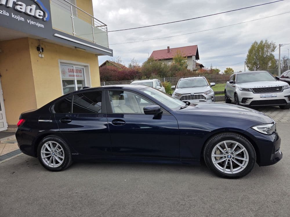 BMW 330 E BUSINESS AUT - 5