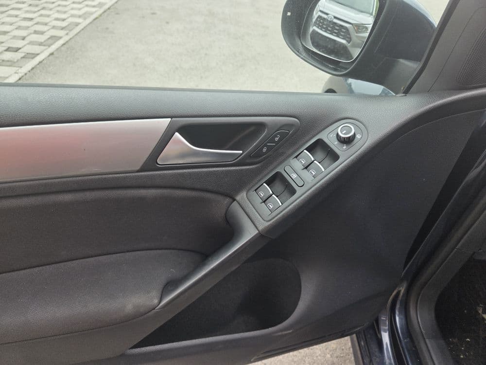 Volkswagen Golf VI 1.6 TDI - 15