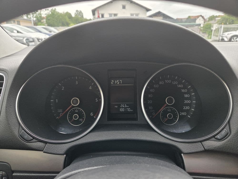 Volkswagen Golf VI 1.6 TDI - 14
