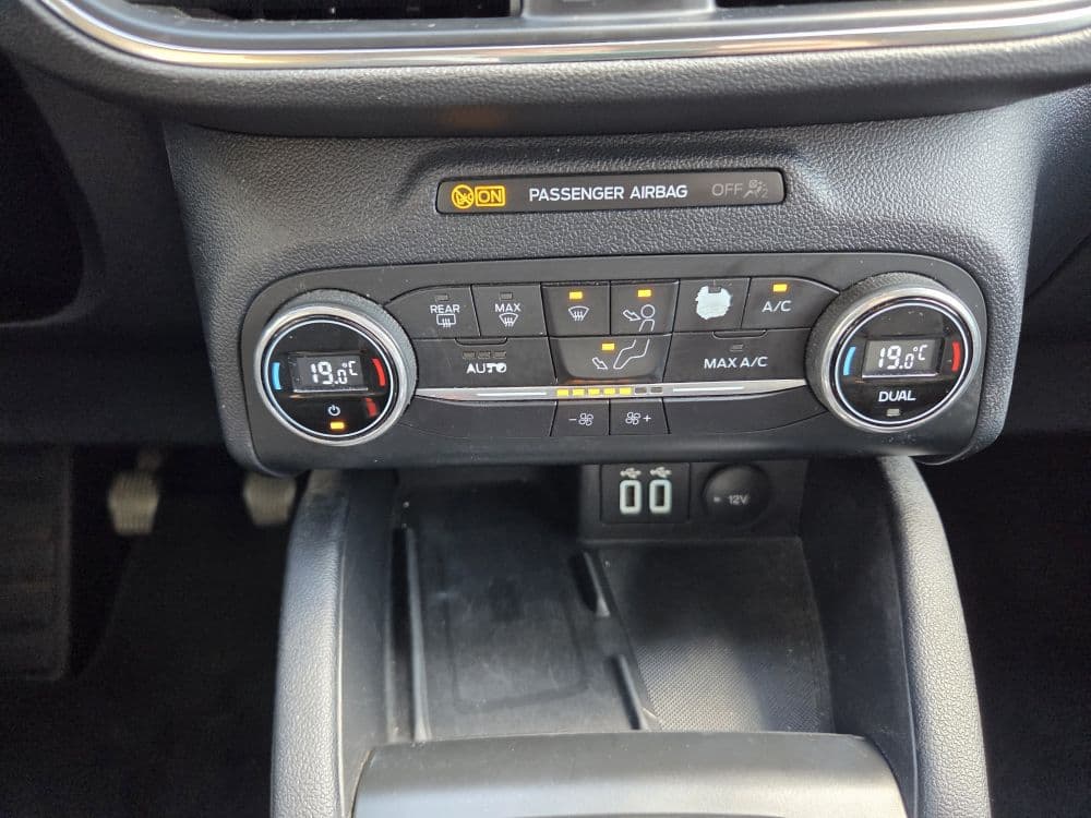 Ford Kuga 1.5 Ecobust 2WD Titanium - 15