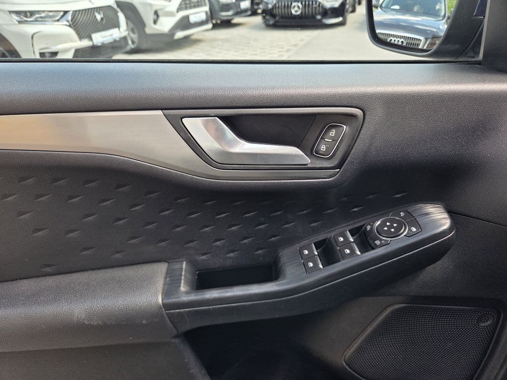 Ford Kuga 1.5 Ecobust 2WD Titanium - 19