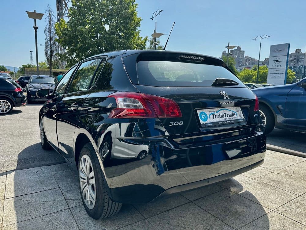 PEUGEOT 308 1.6HDi - 6