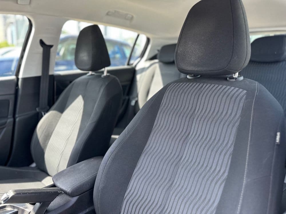 PEUGEOT 308 1.6HDi - 10