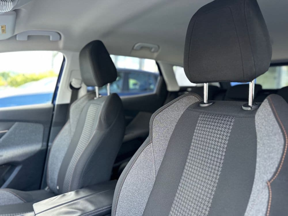 PEUGEOT 3008 1.6HDI - 9