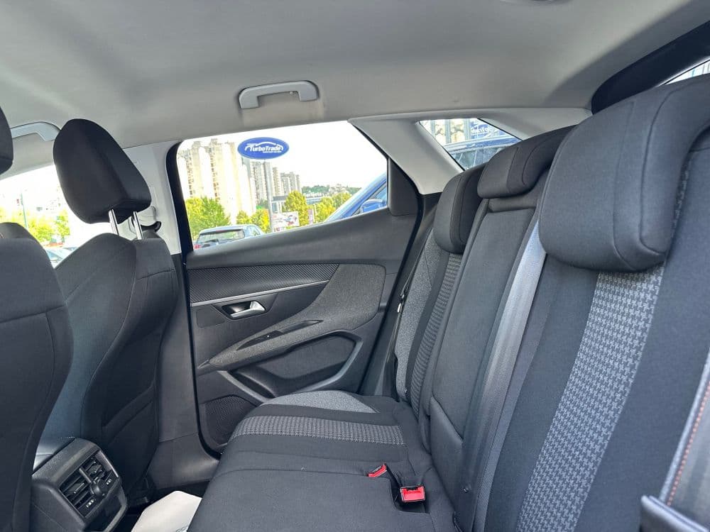 PEUGEOT 3008 1.6HDI - 16