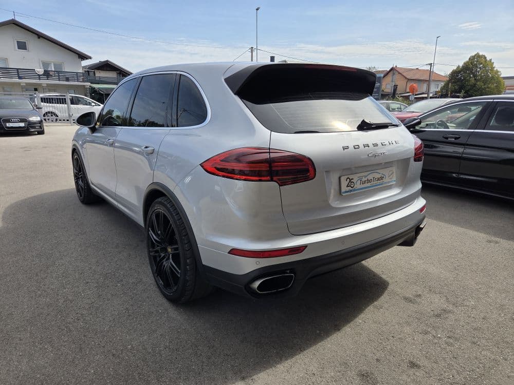 Porsche Cayenne 3.0D AWD - 6