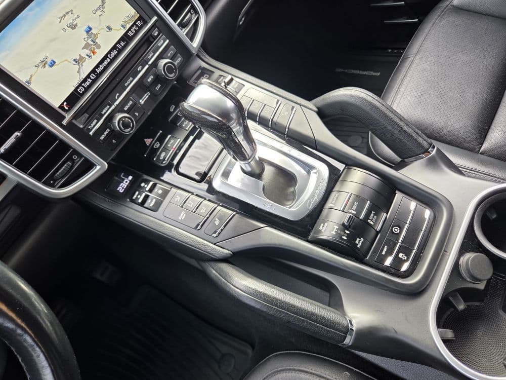 Porsche Cayenne 3.0D AWD - 15