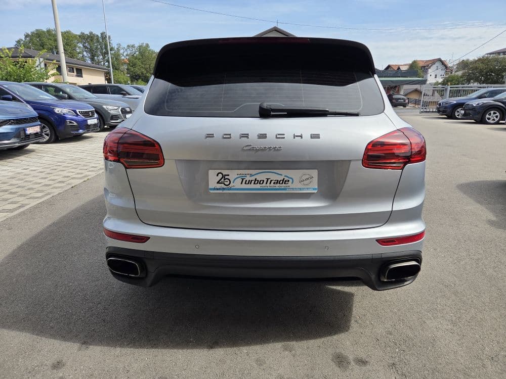 Porsche Cayenne 3.0D AWD - 7