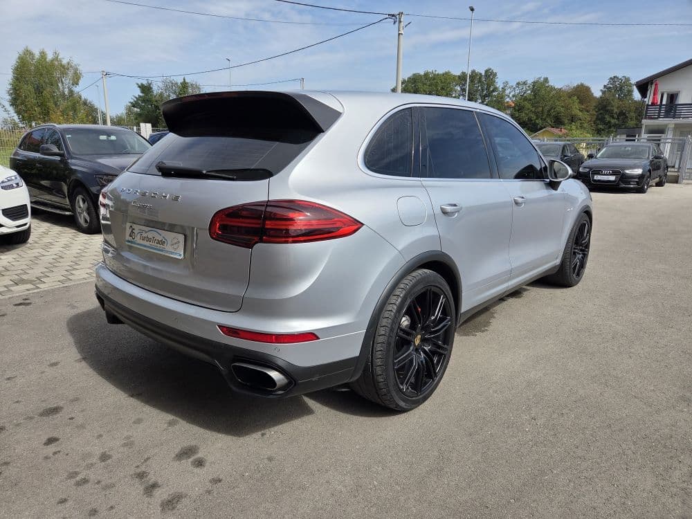 Porsche Cayenne 3.0D AWD - 8