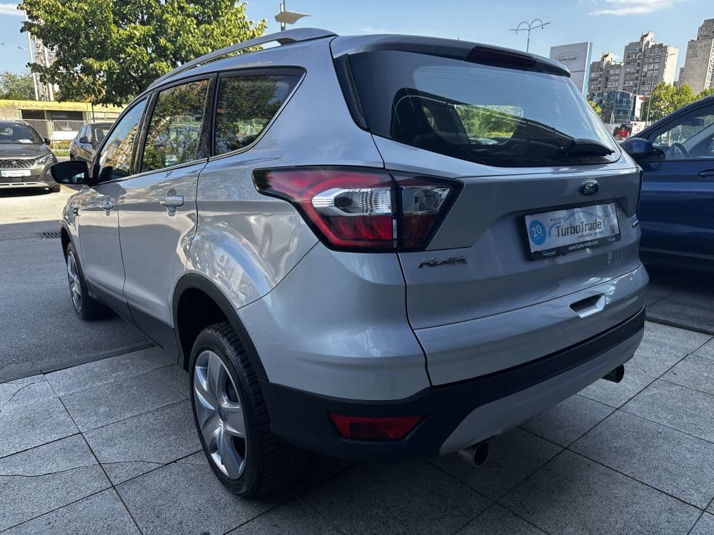 FORD KUGA 1.5 EcoBoost Aut - 4