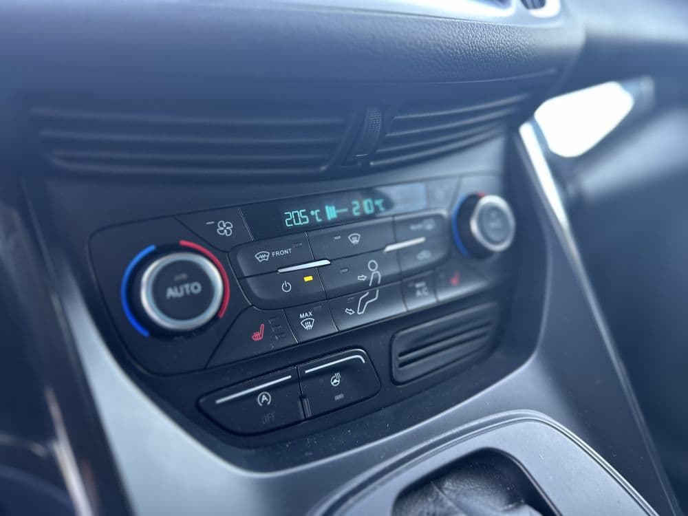 FORD KUGA 1.5 EcoBoost Aut - 15