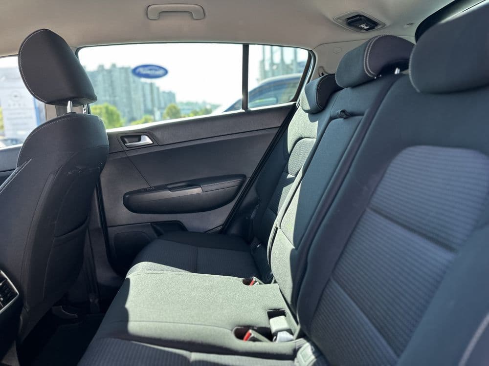 KIA SPORTAGE 1.6 CRDI BUSINESS AUT - 17