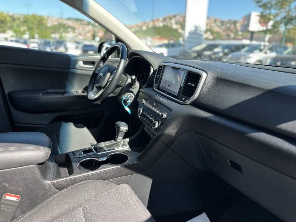 KIA SPORTAGE 1.6 CRDI BUSINESS AUT - 11