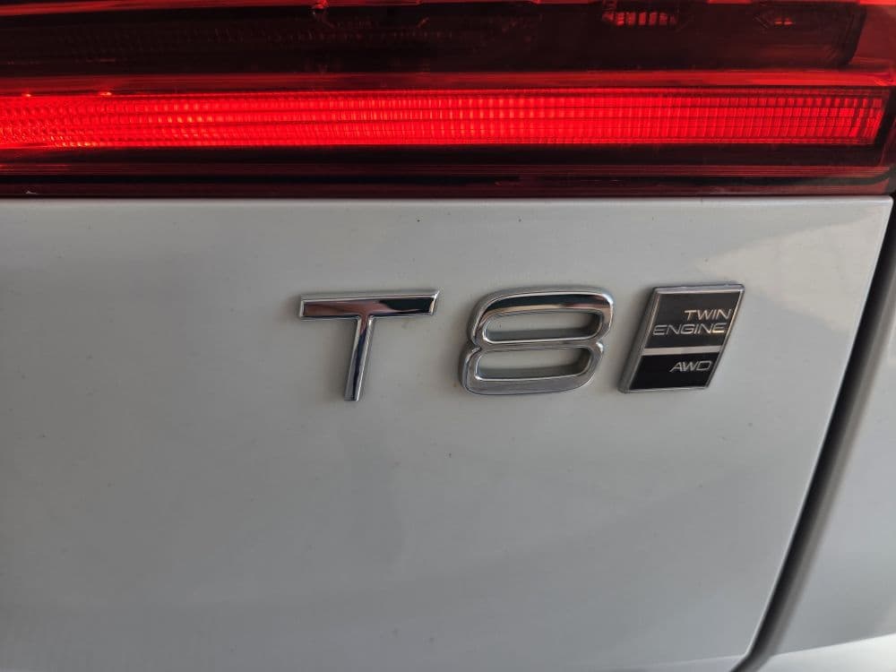 Volvo XC60 T8 4WD Momentum Hybrid - 9