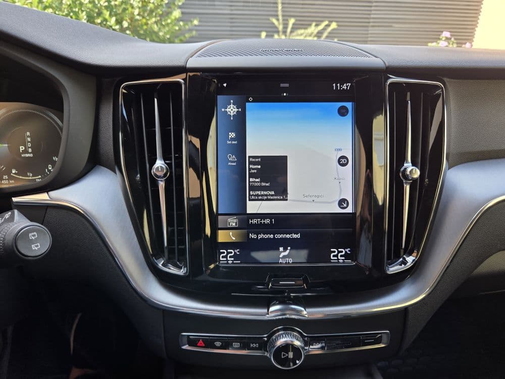 Volvo XC60 T8 4WD Momentum Hybrid - 14