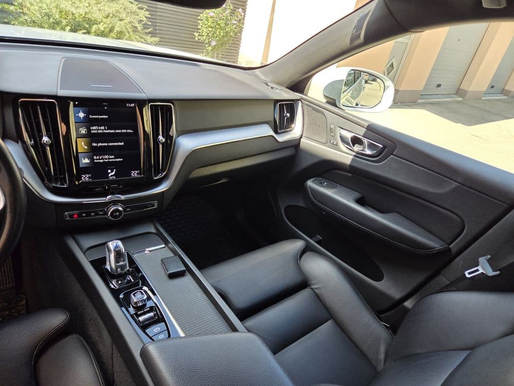 Volvo XC60 T8 4WD Momentum Hybrid - 12