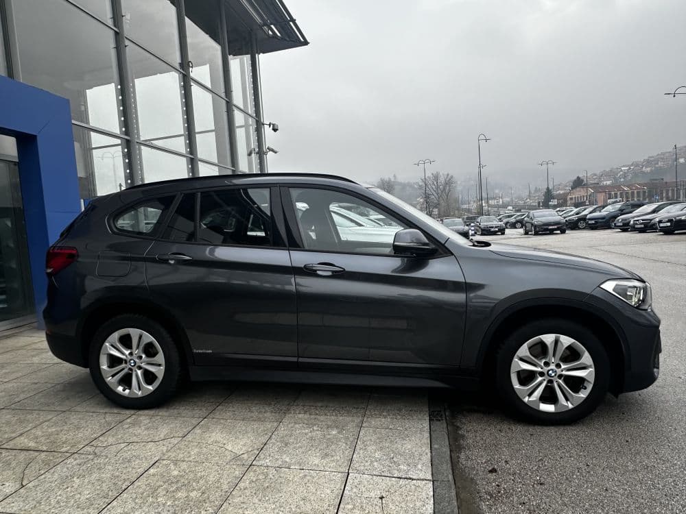BMW X1 25E X-DRIVE PLUG IN - 4