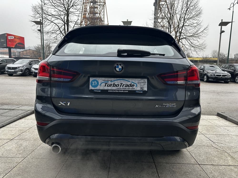 BMW X1 25E X-DRIVE PLUG IN - 7