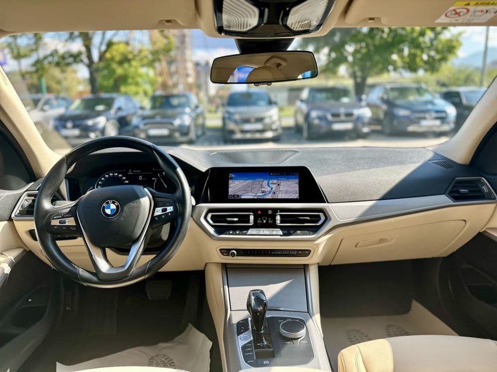 BMW 330E PLUG IN HYBRID - 13