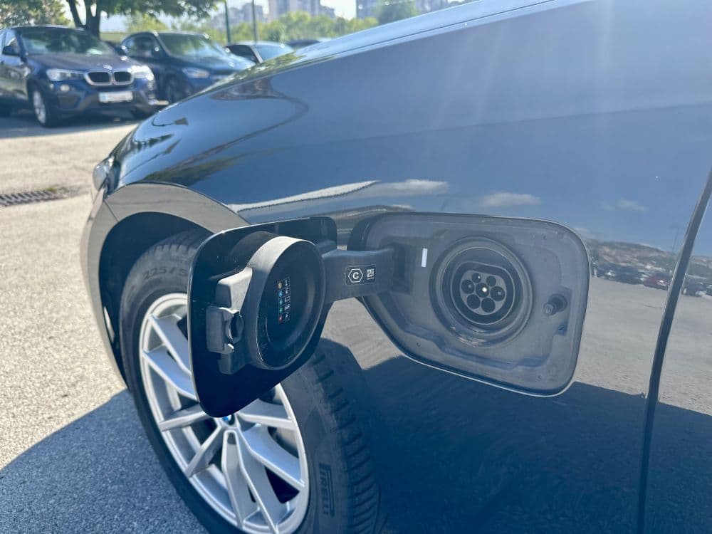 BMW 330E PLUG IN HYBRID - 9