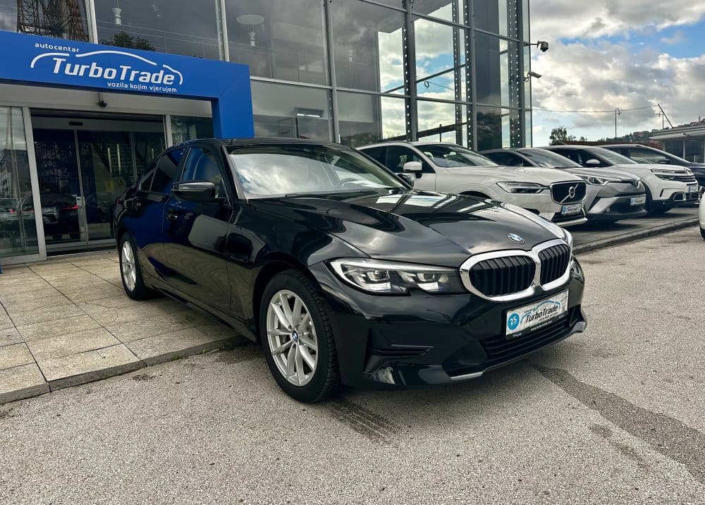 BMW 330E PLUG IN HYBRID