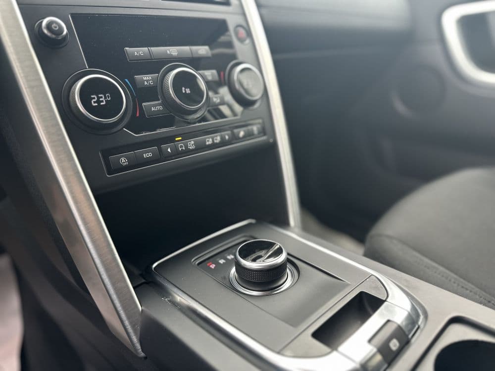 LAND ROVER DISCOVERY SPORT - 13