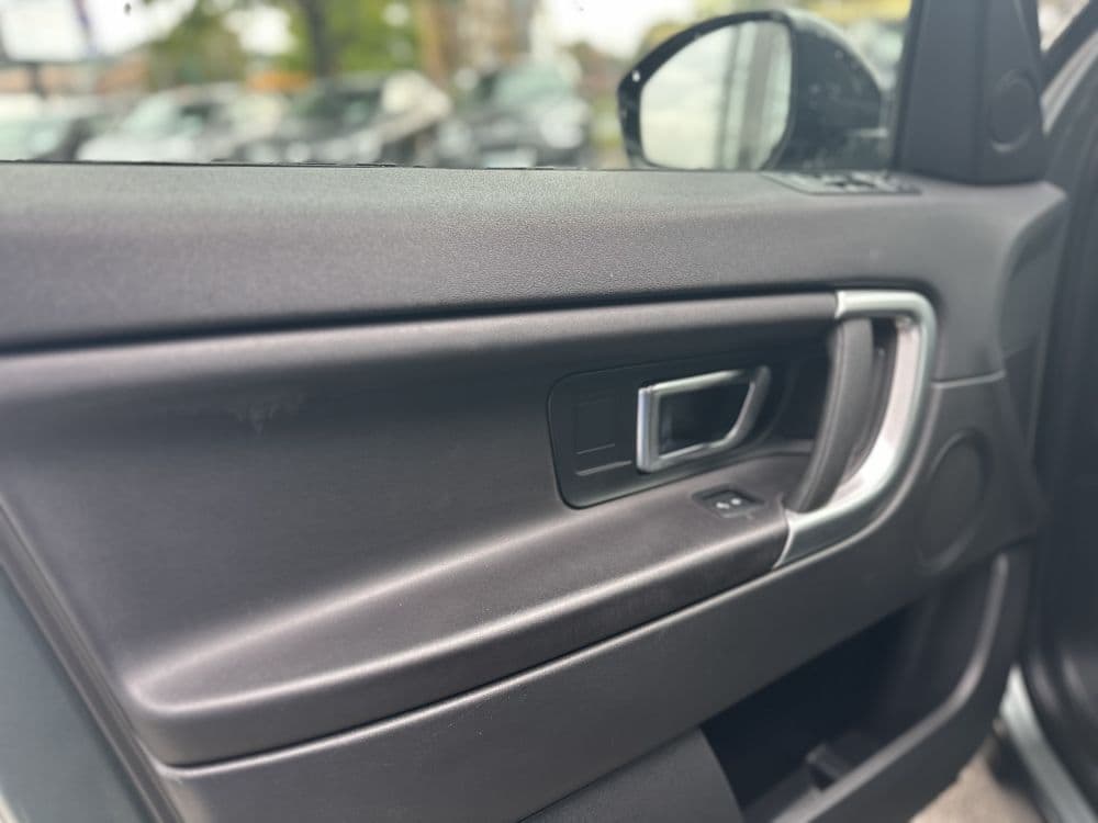 LAND ROVER DISCOVERY SPORT - 9