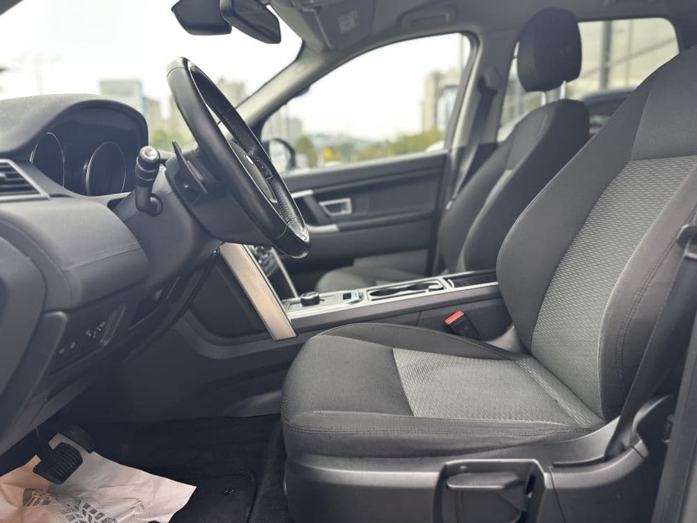LAND ROVER DISCOVERY SPORT - 10