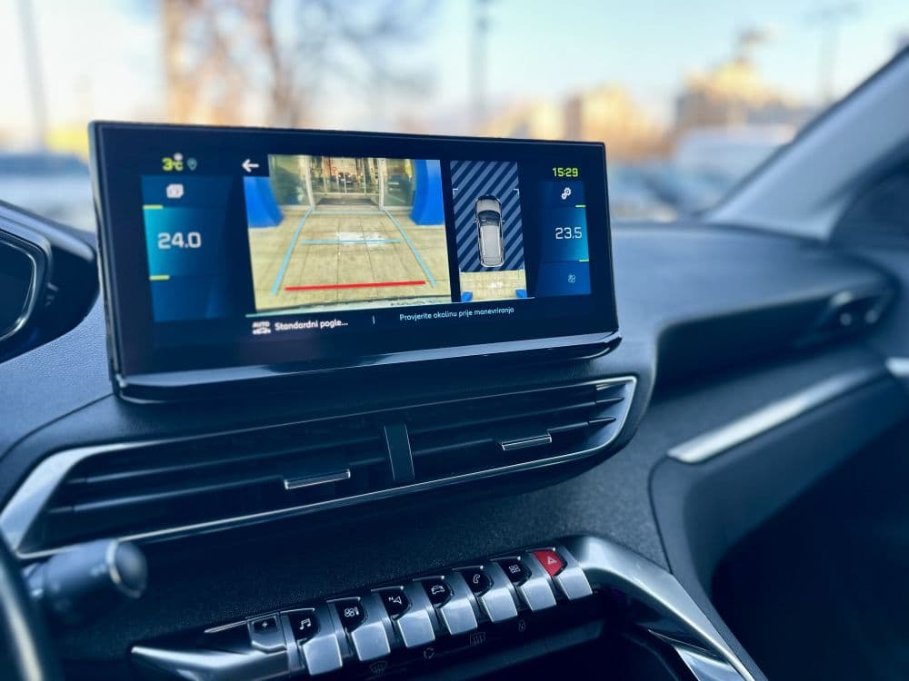 PEUGEOT 3008 1.6 PLUG-IN HYBRID ALLURE PACK - 16