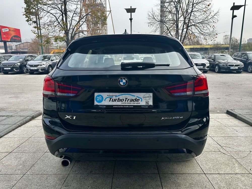 BMW X1 25E X-DRIVE PLUG IN - 5