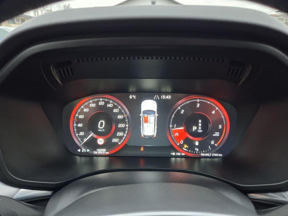 Volvo XC60 B4 AWD - 18