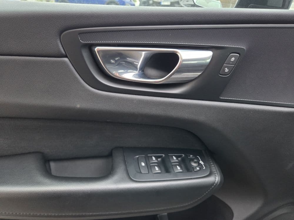 Volvo XC60 B4 AWD - 19