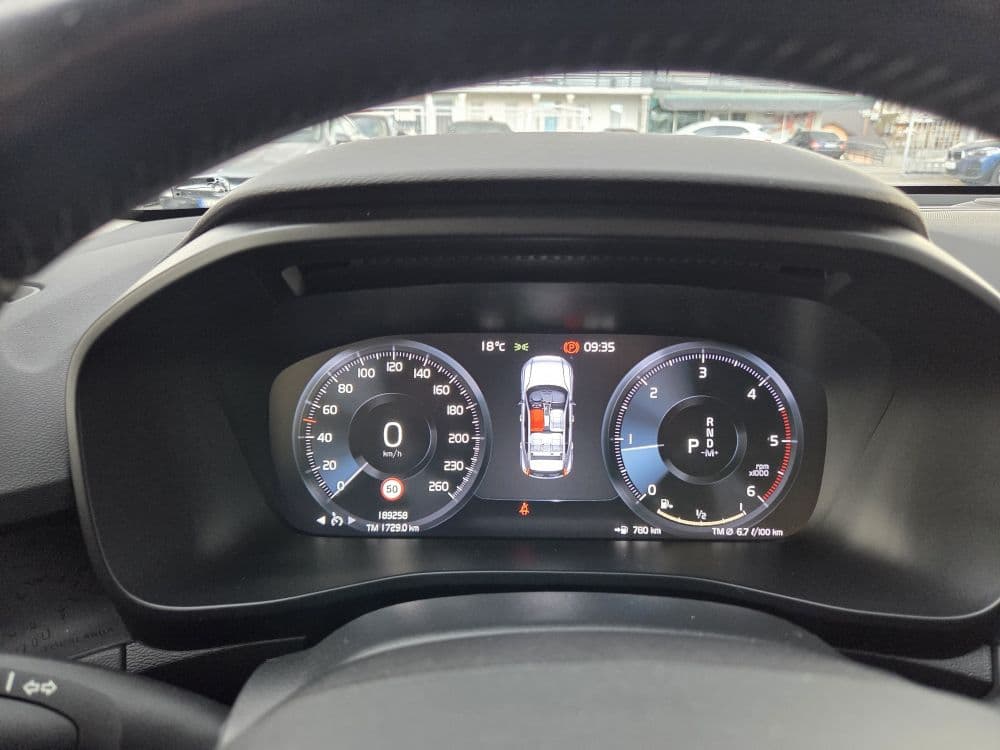 Volvo XC40 2.0 D3 AWD Automatic - 19