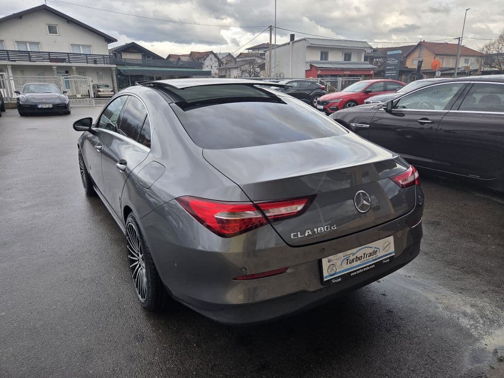 Mercedes-Benz CLA 180D Coupe Executive - 6