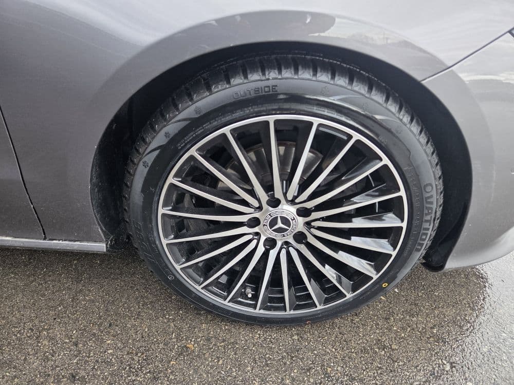 Mercedes-Benz CLA 180D Coupe Executive - 11