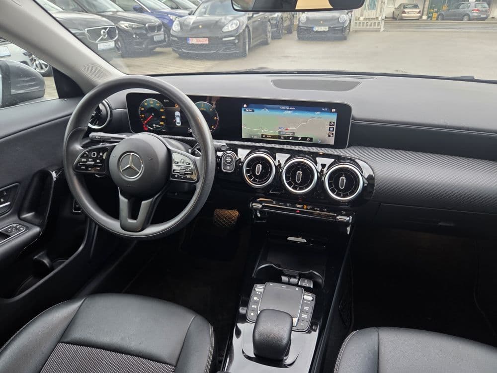 Mercedes-Benz CLA 180D Coupe Executive - 16