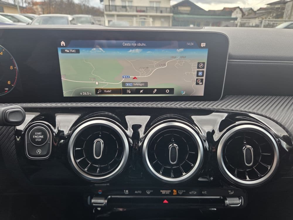 Mercedes-Benz CLA 180D Coupe Executive - 19