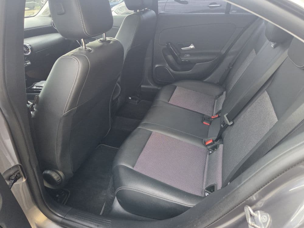 Mercedes-Benz CLA 180D Coupe Executive - 24