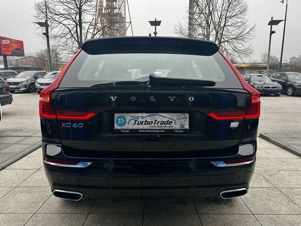 VOLVO XC60 T6 4WD - 6
