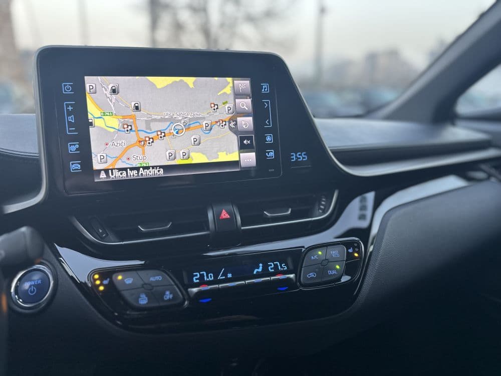 TOYOTA CHR 1.8 HYBRID XLE Premium - 14