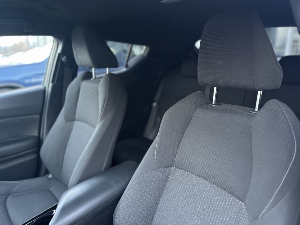 TOYOTA CHR 1.8 HYBRID XLE Premium - 11