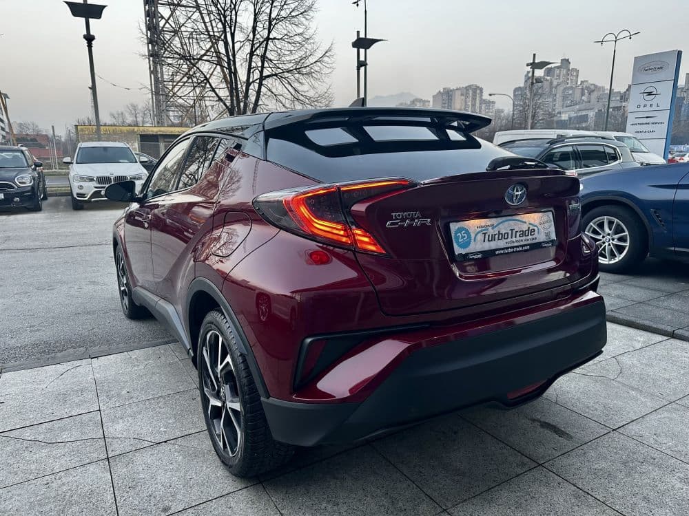 TOYOTA CHR 1.8 HYBRID XLE Premium - 4