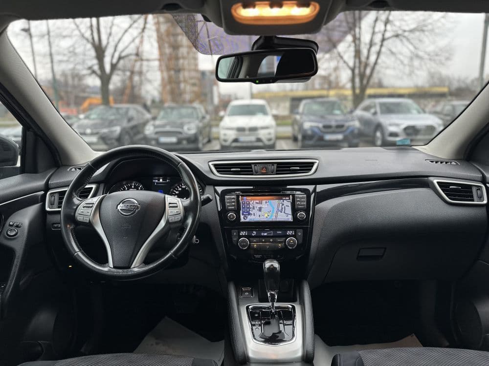 NISSAN QASHQAI 1.2 AUT - 12