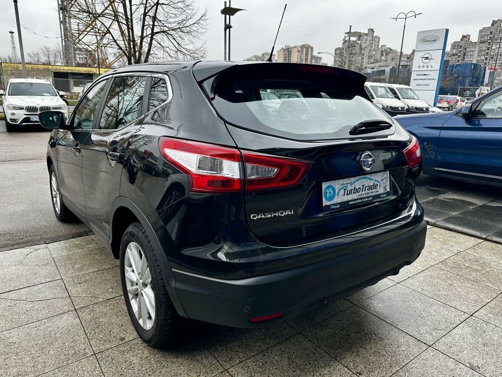 NISSAN QASHQAI 1.2 AUT - 8