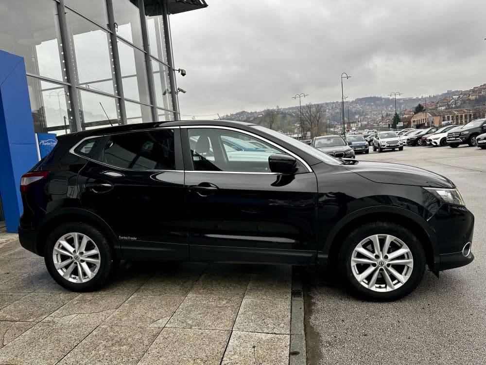 NISSAN QASHQAI 1.2 AUT - 4
