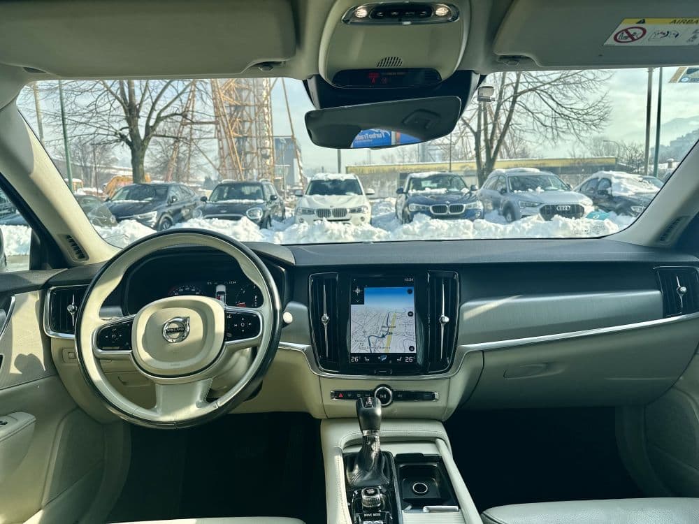 VOLVO S90 D3 MOMENTUM - 16