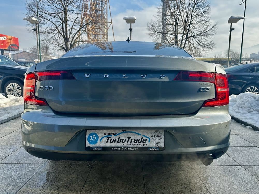 VOLVO S90 D3 MOMENTUM - 7