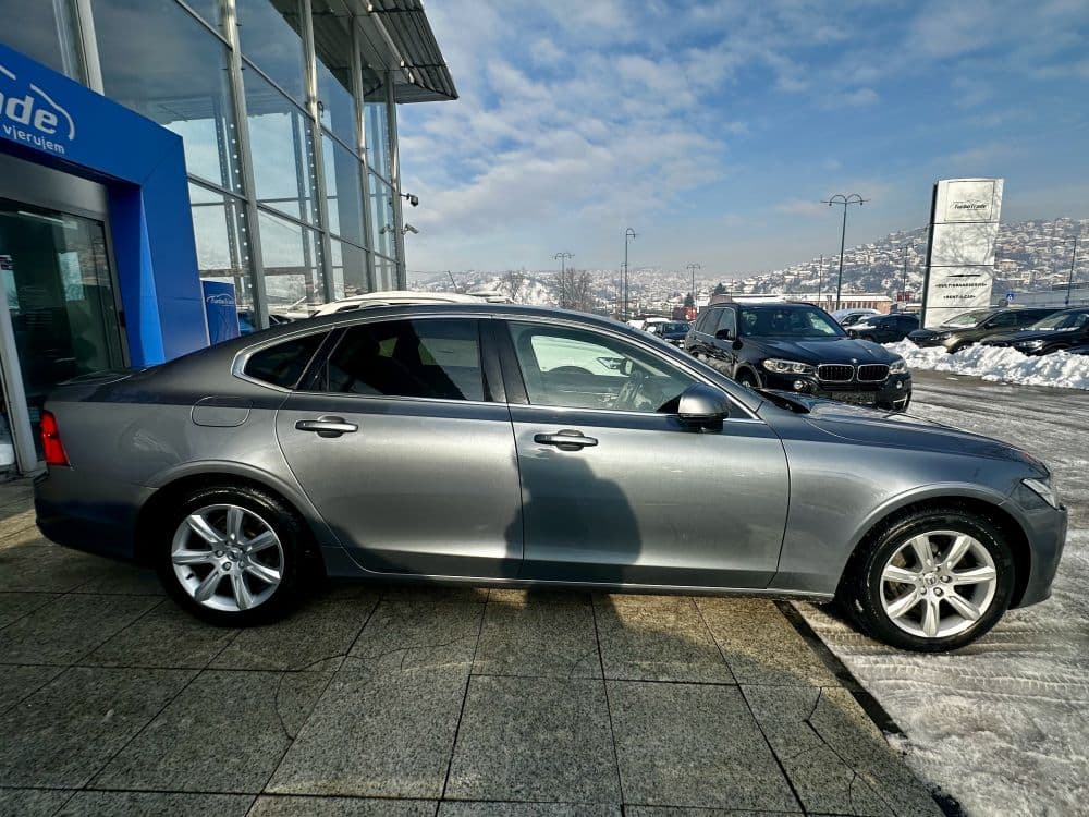 VOLVO S90 D3 MOMENTUM - 5