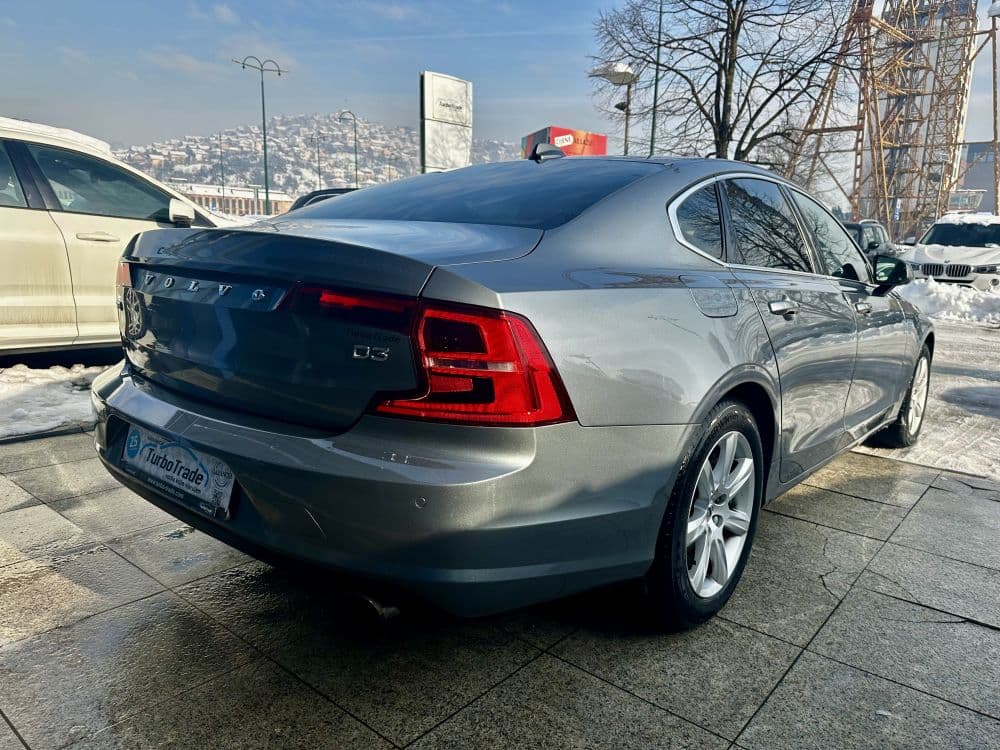 VOLVO S90 D3 MOMENTUM - 8